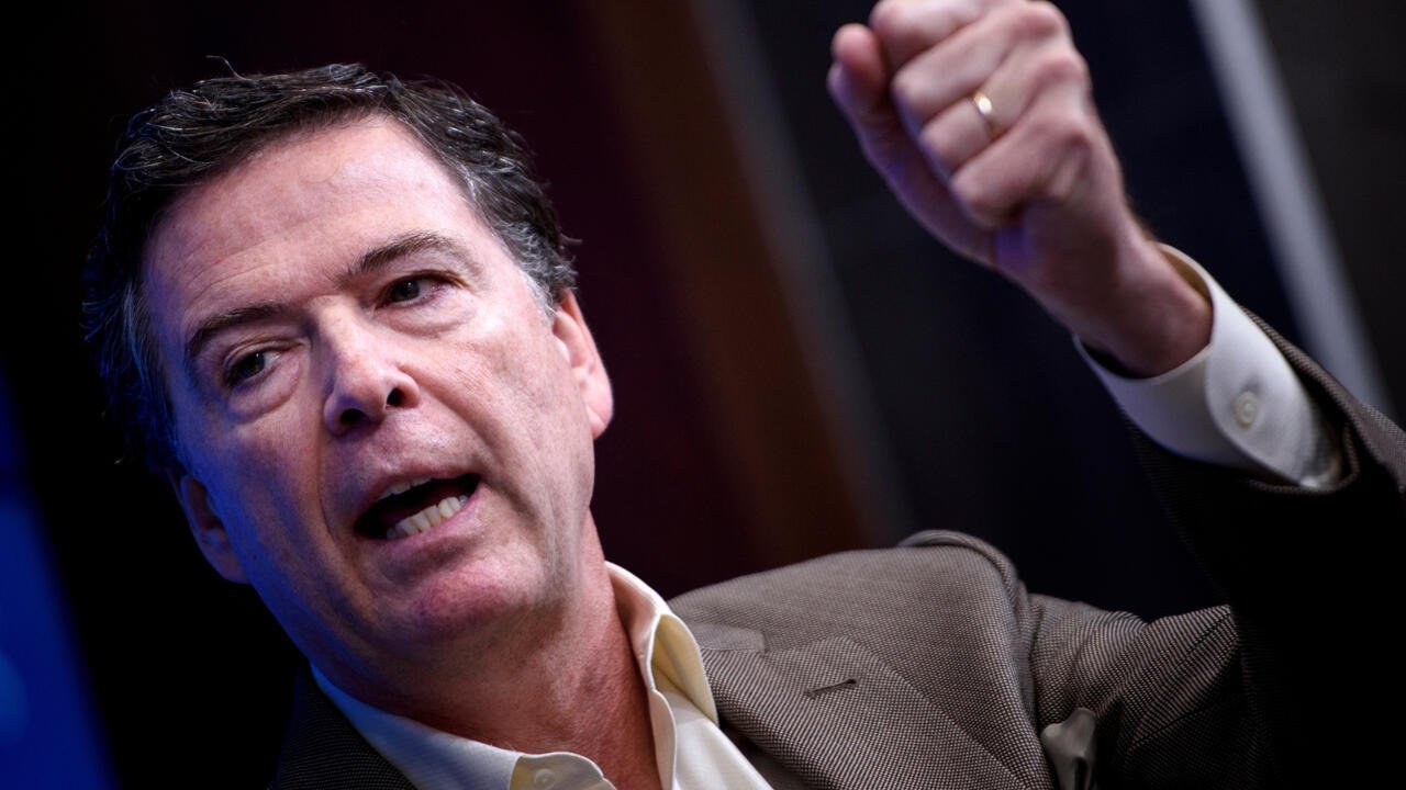 Nouvelle inculpation pour l039ex directeur du FBI James Comey bete noire