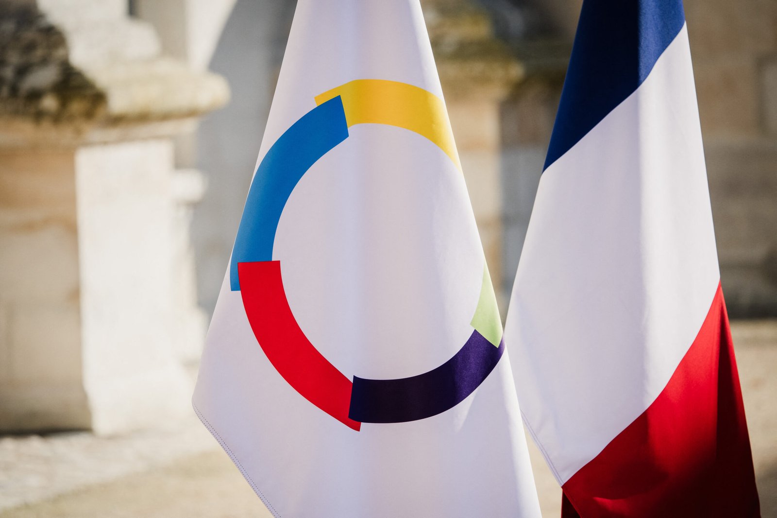 Porte par l039Afrique le francais devient la quatrieme langue la scaled
