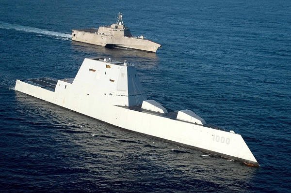 Un incendie sest declare a bord du destroyer americain USS