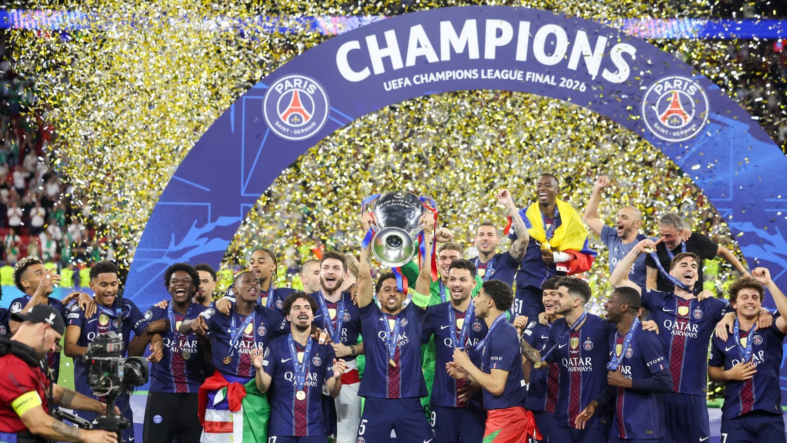 DIRECT. Suivez les festivités du PSG après la victoire en finale de Ligue des champions en live 1 DIRECT Suivez les festivites du PSG apres la victoire en