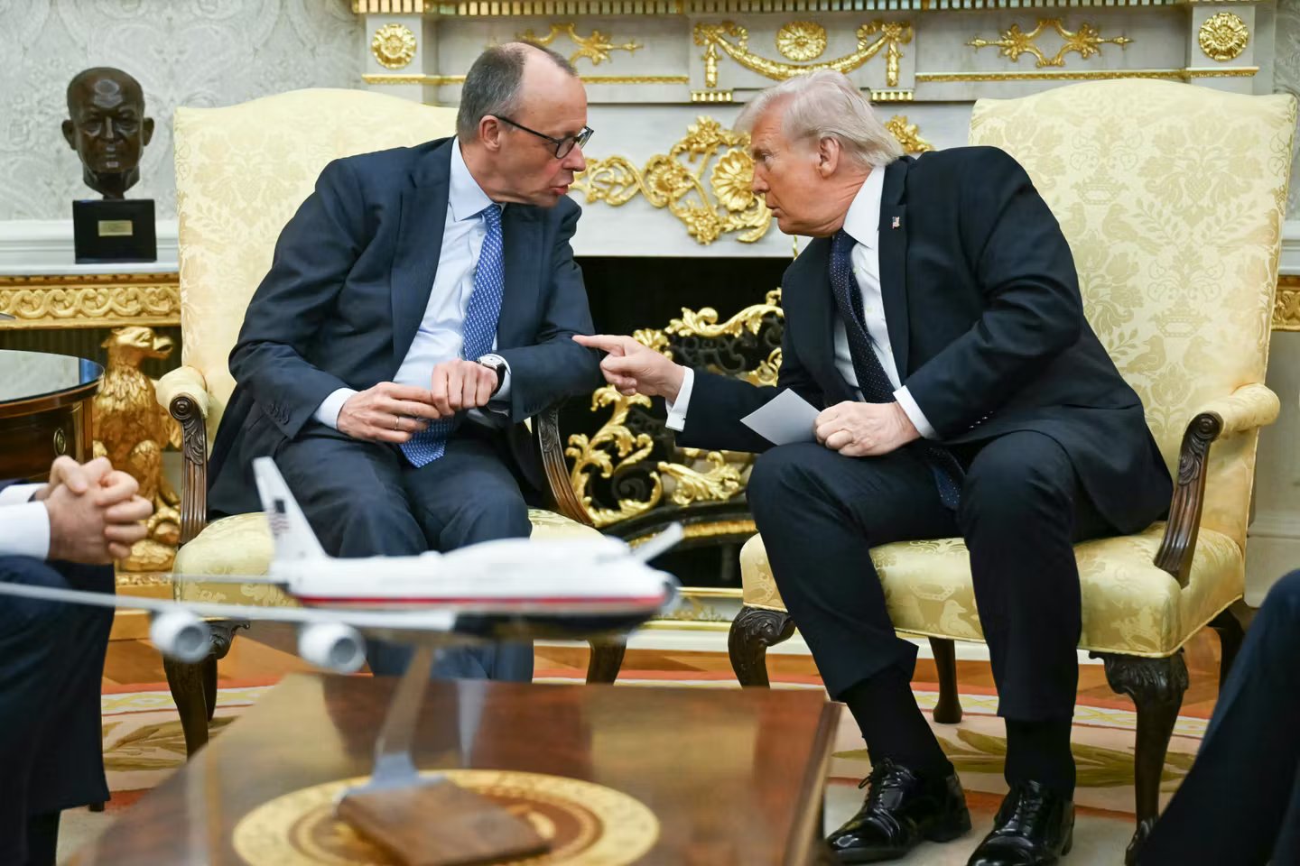 Donald Trump relance la guerre commerciale avec lEurope sur fond