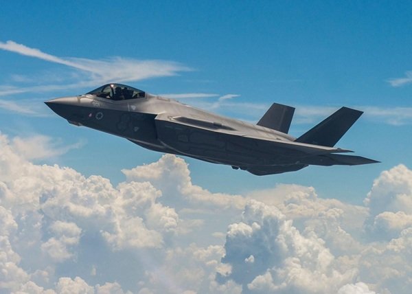 La force aerienne israelienne a lintention de commander 25 chasseurs bombardiers