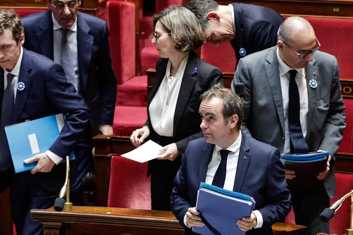Sebastien Lecornu appelle ses troupes a lunite apres les frictions