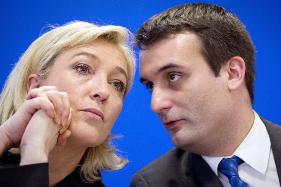 Marine Le Pen et Florian Philippot, le 12 janvier 2012, lors d'une conférence de presse au siège du Front national à Nanterre.