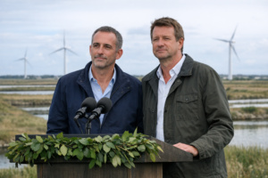 Glucksmann affiche l&rsquo;alliance verte en Charente-Maritime et fait du climat le cœur de sa campagne