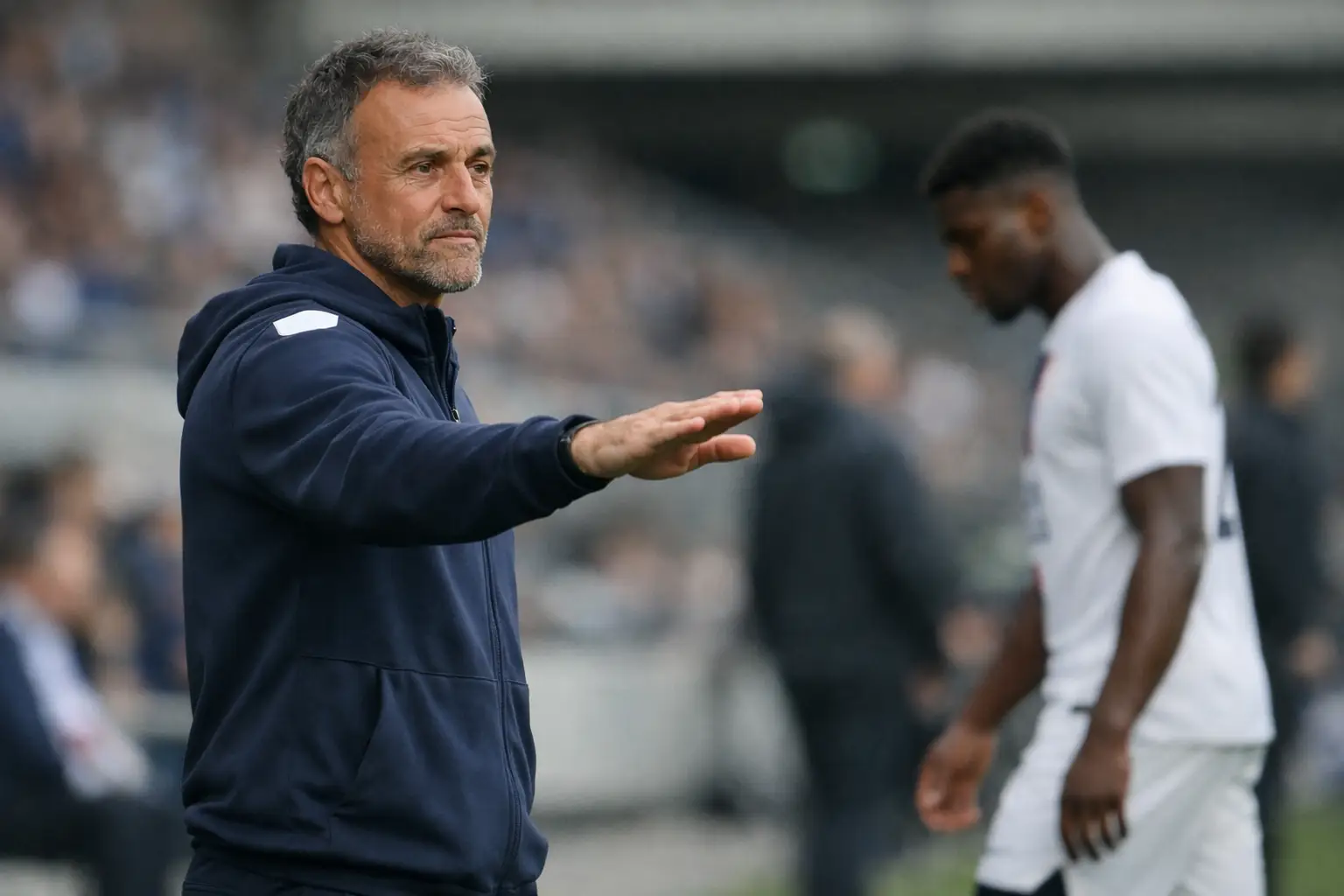 Luis Enrique minimise la sortie de Nuno Mendes avant le duel contre le Barça